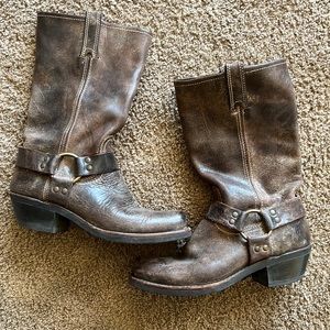 Like new great condition only worn about 10 times. Never fit me right.